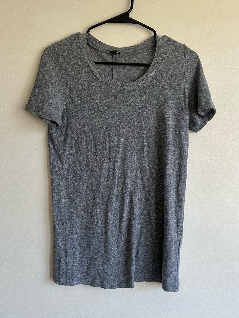 Monrow Texture Tri-Blend Basic Crew Neck 
T-shirt